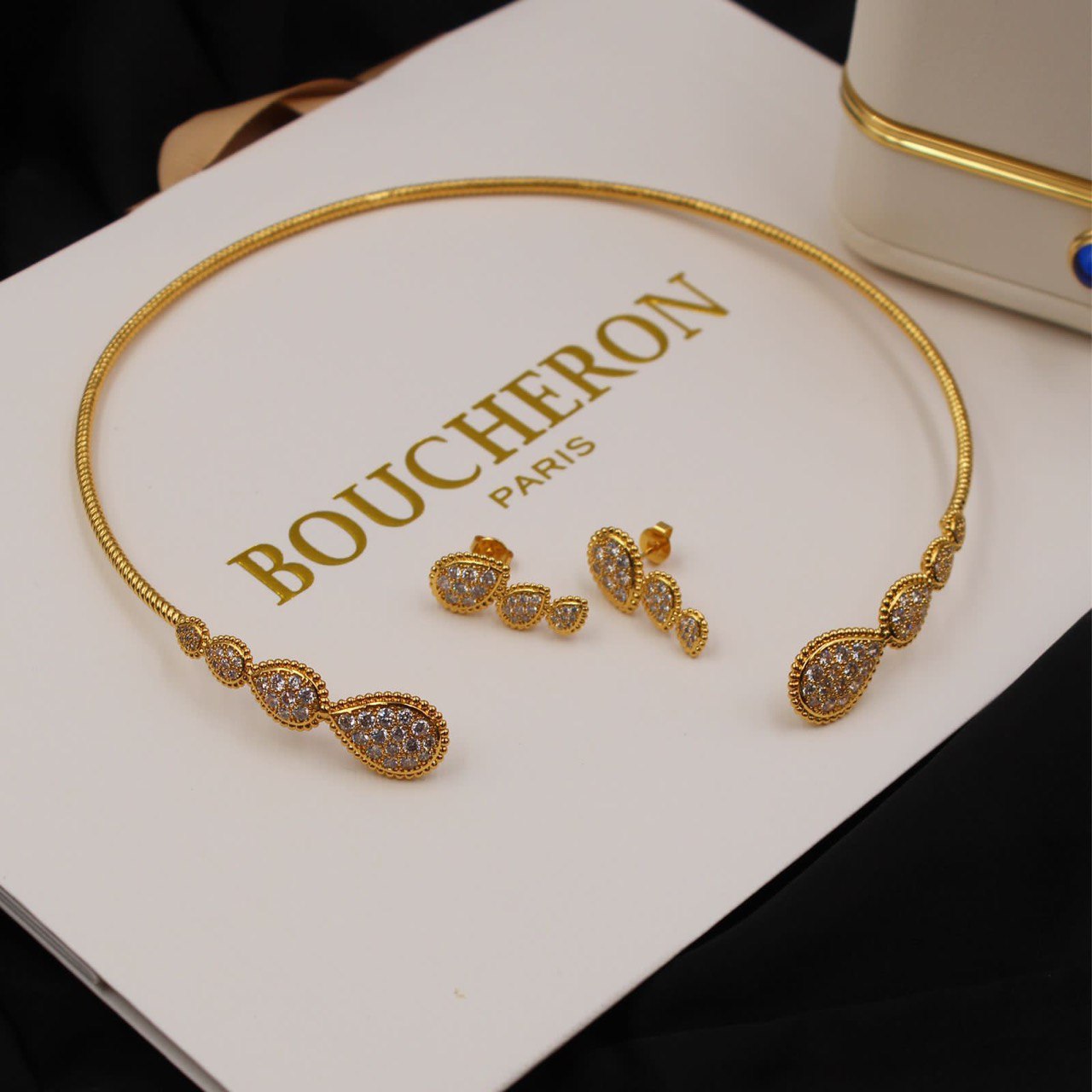 قلادة وحلق ANIMAUX DE COLLECTION